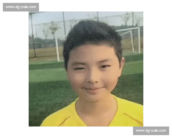 恩怨重逢！梭鱼湾球迷赛前另类 “问候” 前恒大门将霍深坪